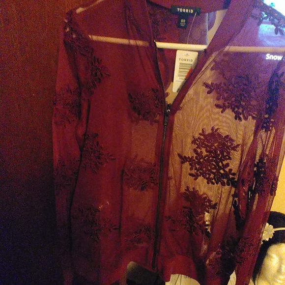 Clothes - Picture 4 of 6